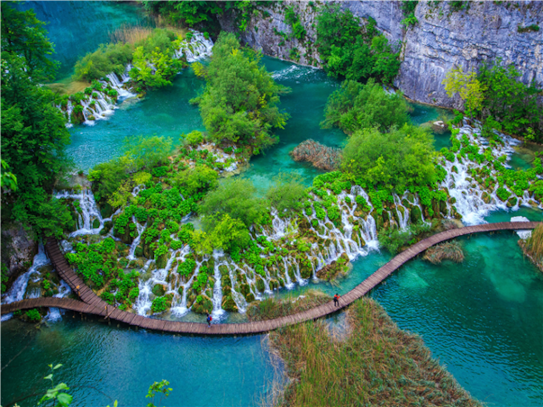 [인솔의신] 동유럽+발칸 5국9일 (체코/오스트리아/헝가리/크로아티아/슬로베니아)＜프라하선상디너포함/노팁/노옵션/노쇼핑/전일정4성호텔＞